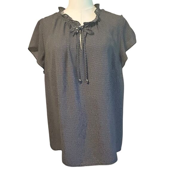 Liz Claiborne Women XXL Blouse Sheer Cap Sleeve  Ruffle Neck Notched Beachy Boho - Picture 2 of 6